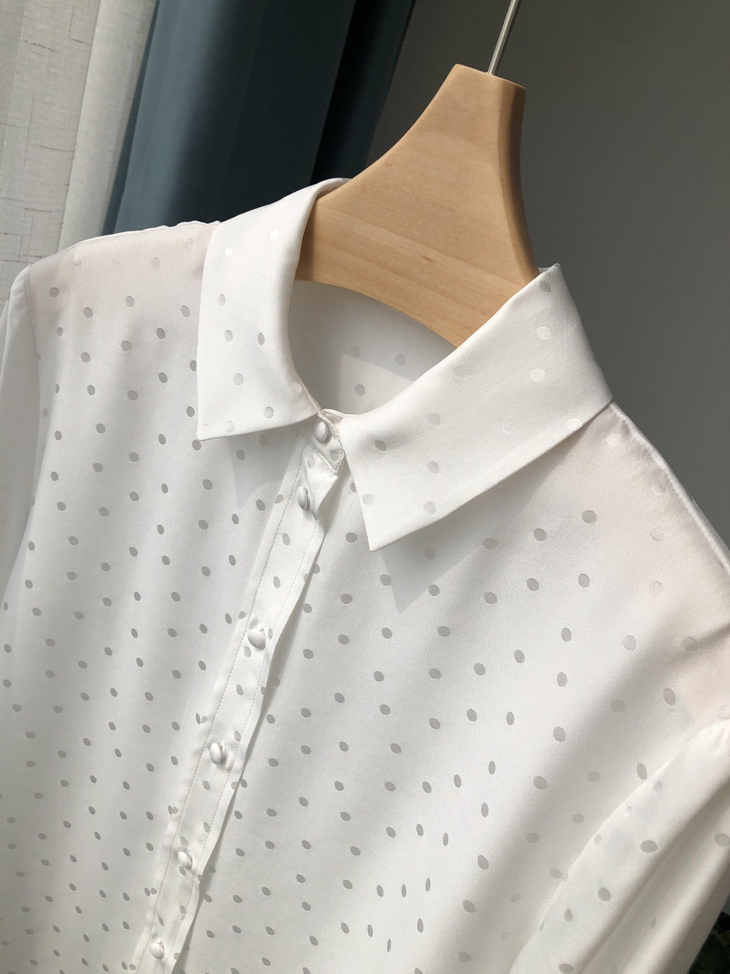 French Polka Dot Silk Jacquard Shirt – Relaxed Fit