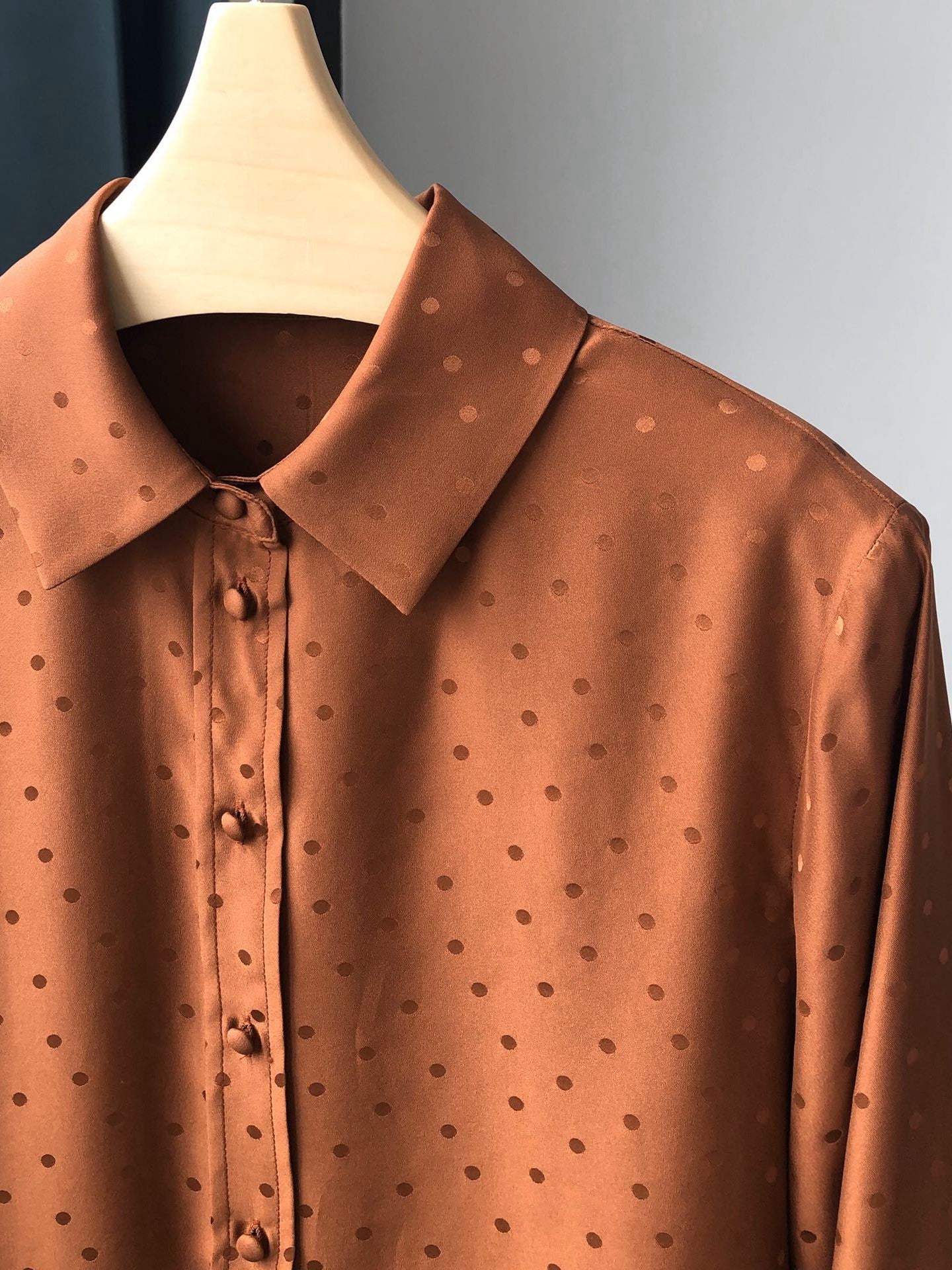 French Polka Dot Silk Jacquard Shirt – Relaxed Fit