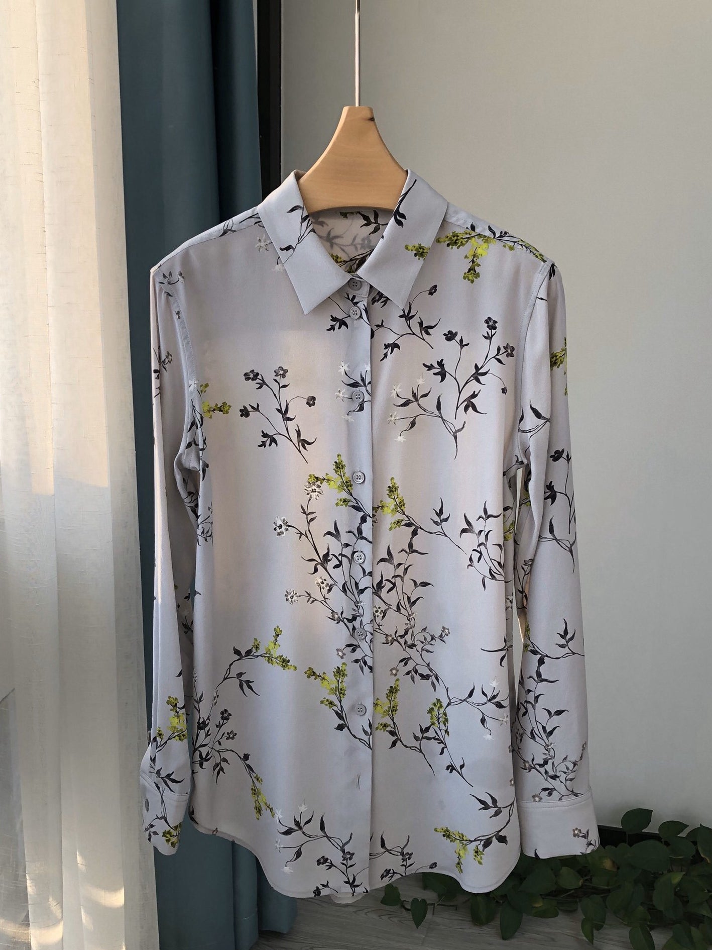 2025 New Sand-Washed Silk Shirt with Cool, Elegant Plum Blossom Print on Gray Base - Women's Top