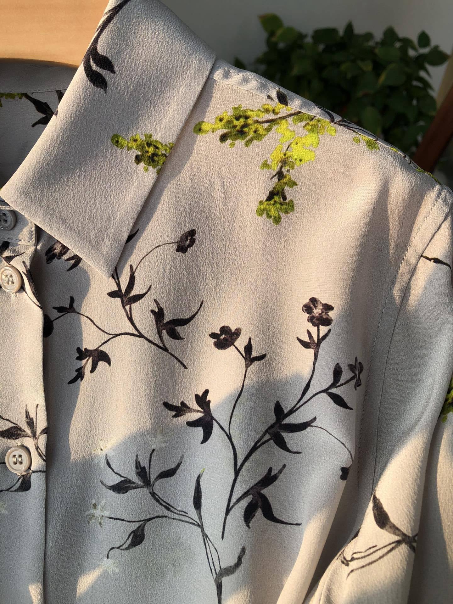 2025 New Sand-Washed Silk Shirt with Cool, Elegant Plum Blossom Print on Gray Base - Women's Top