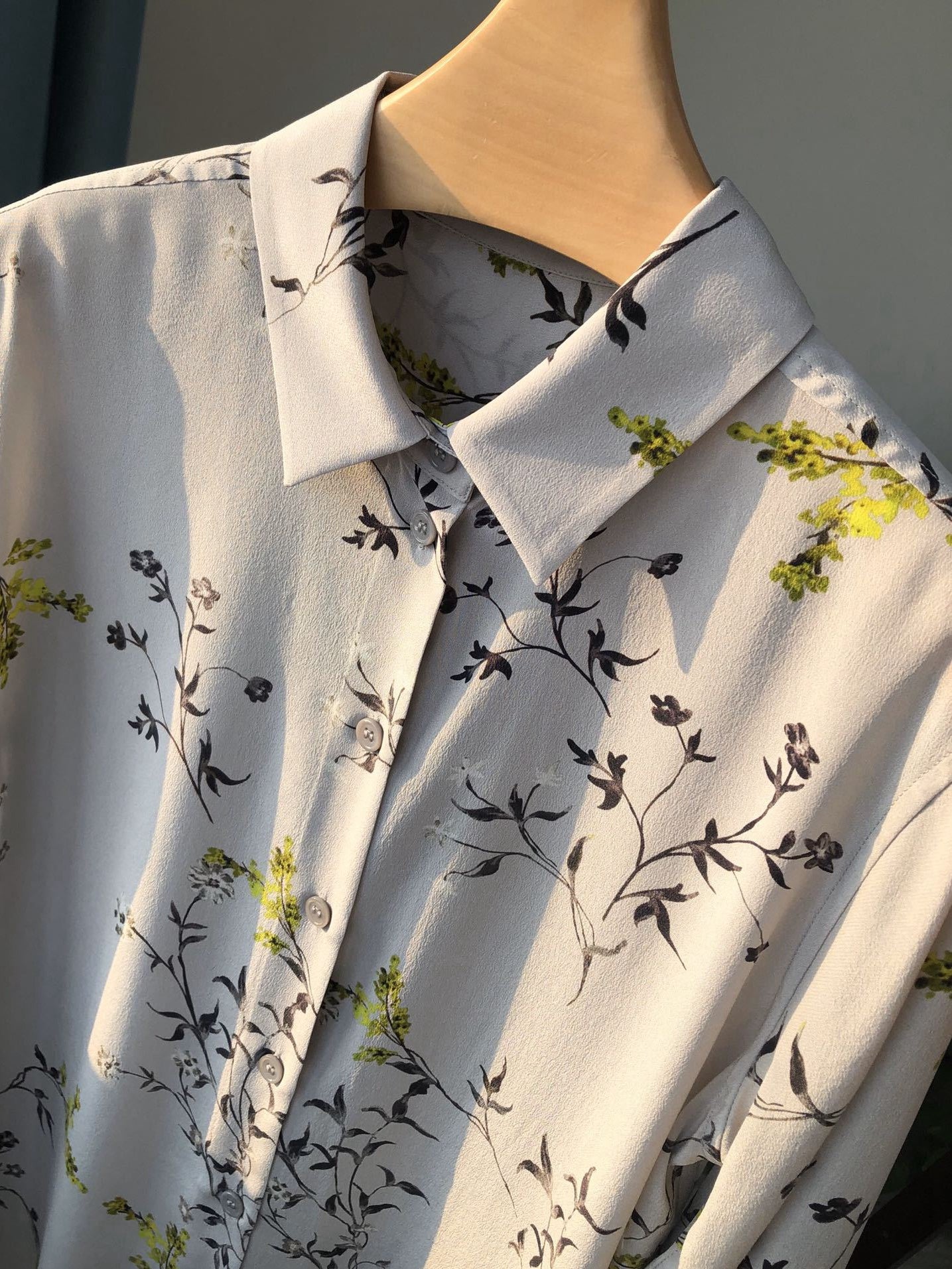 2025 New Sand-Washed Silk Shirt with Cool, Elegant Plum Blossom Print on Gray Base - Women's Top