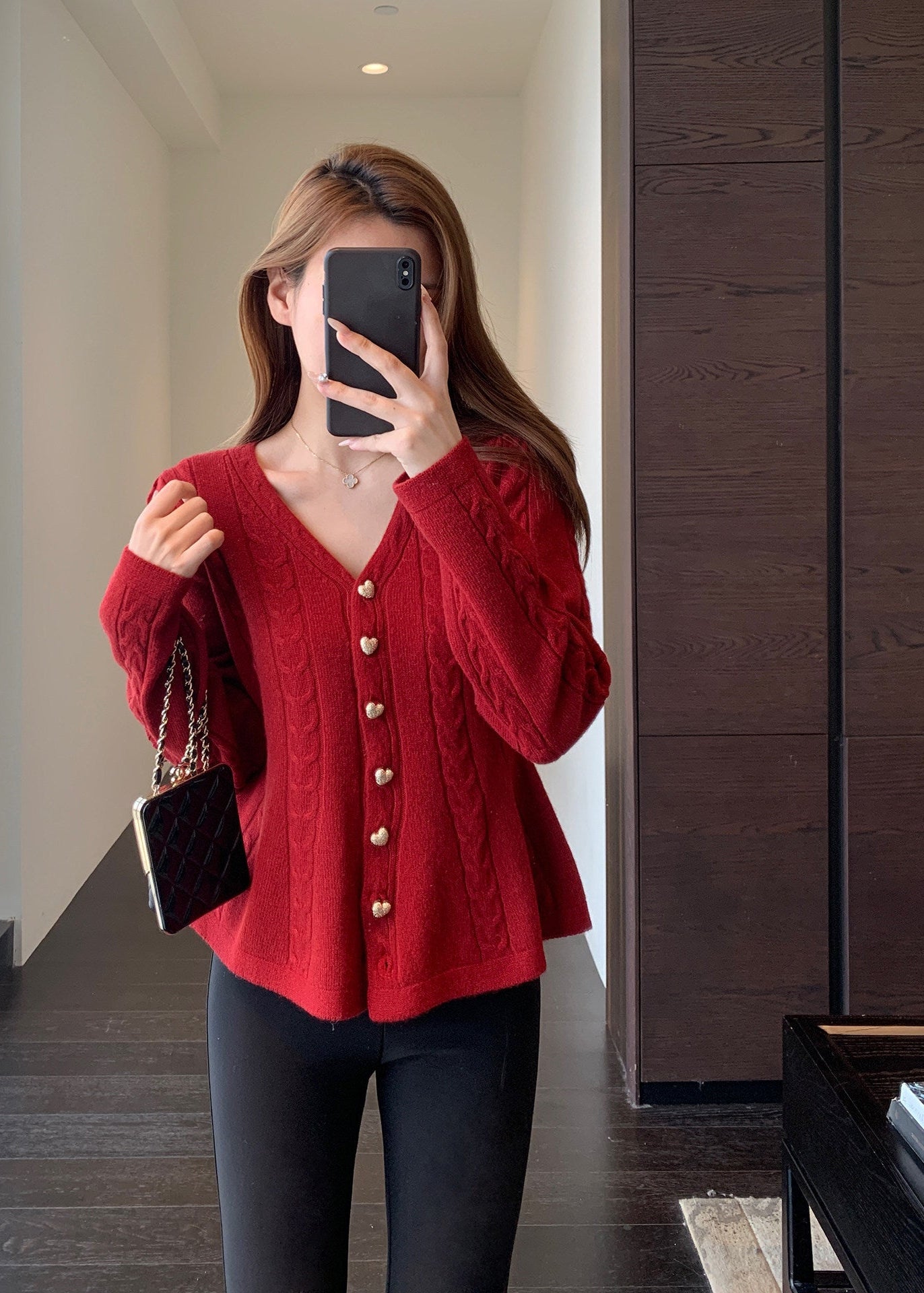 Elegant V-Neck Slim-Fit Knit Cardigan – Waist-Defining Red Sweater