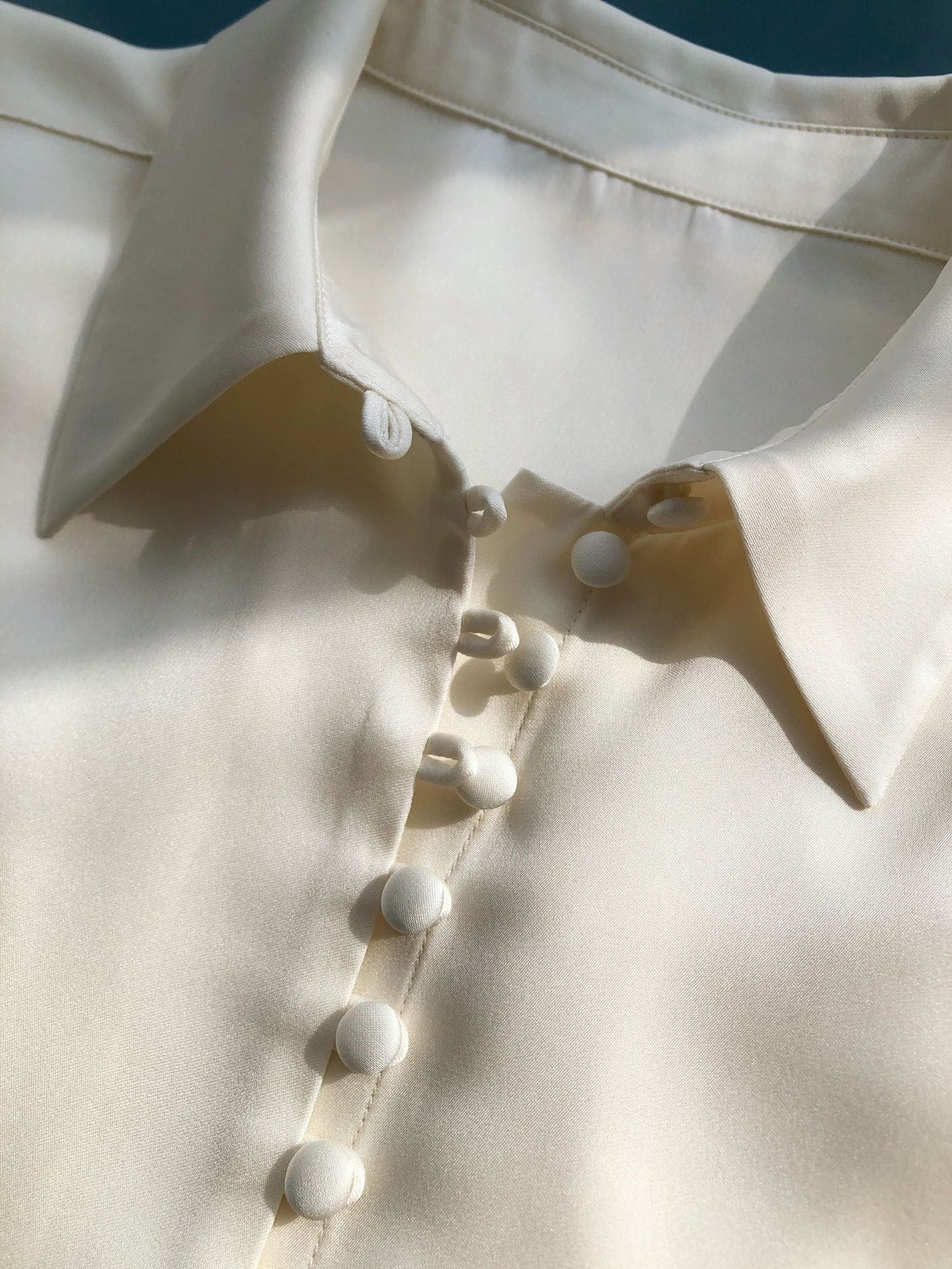 19 Momme Silk Double Georgette Blouse – Covered Buttons